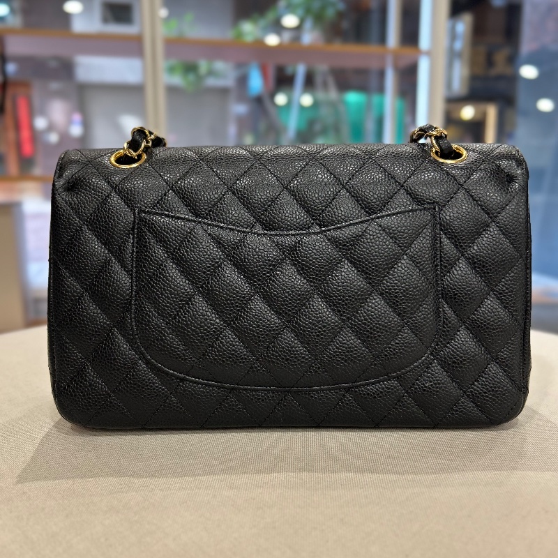 Chanel 中型經典雙翻蓋魚子醬粒面皮革肩背包-11