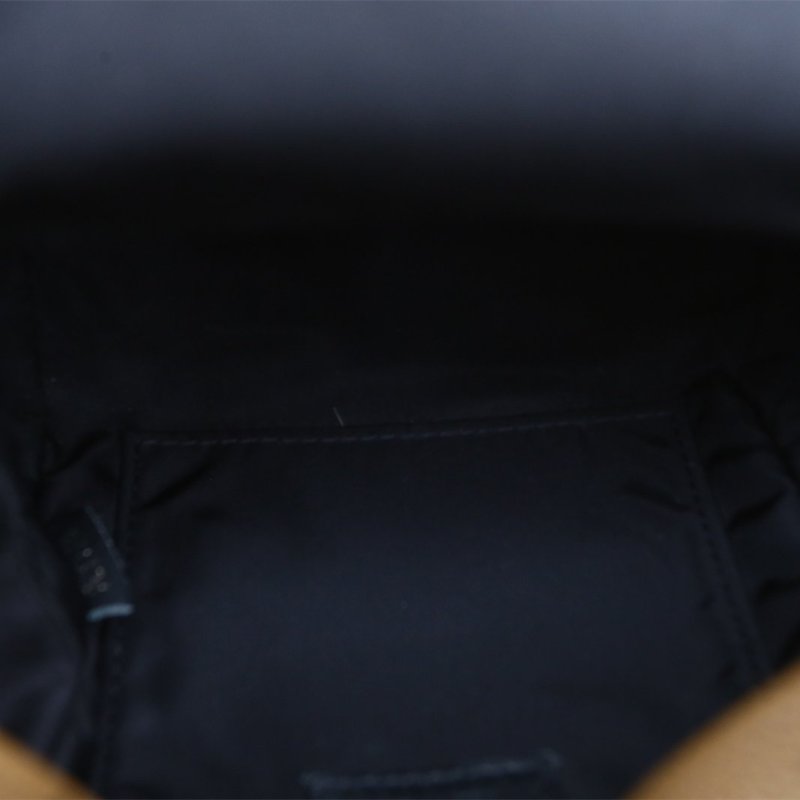 DIOR 交叉帶鑽耳夾合金肩背包-2