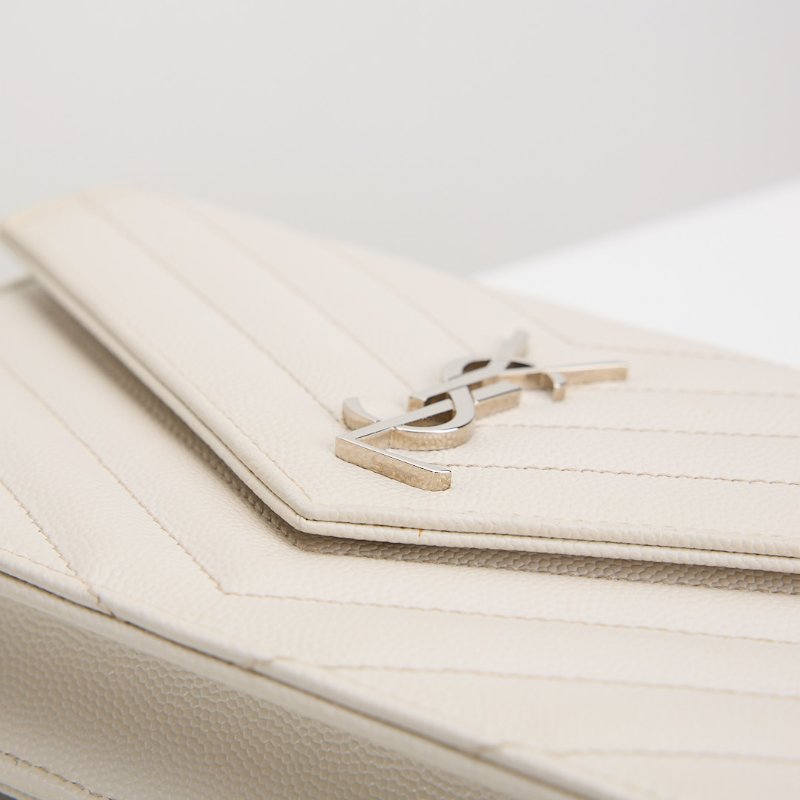 二手 YSL woc 小款信封包/白色銀扣-9