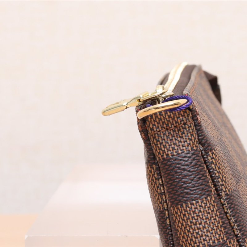 CHANEL 中古腰鏈合金肩背包-3