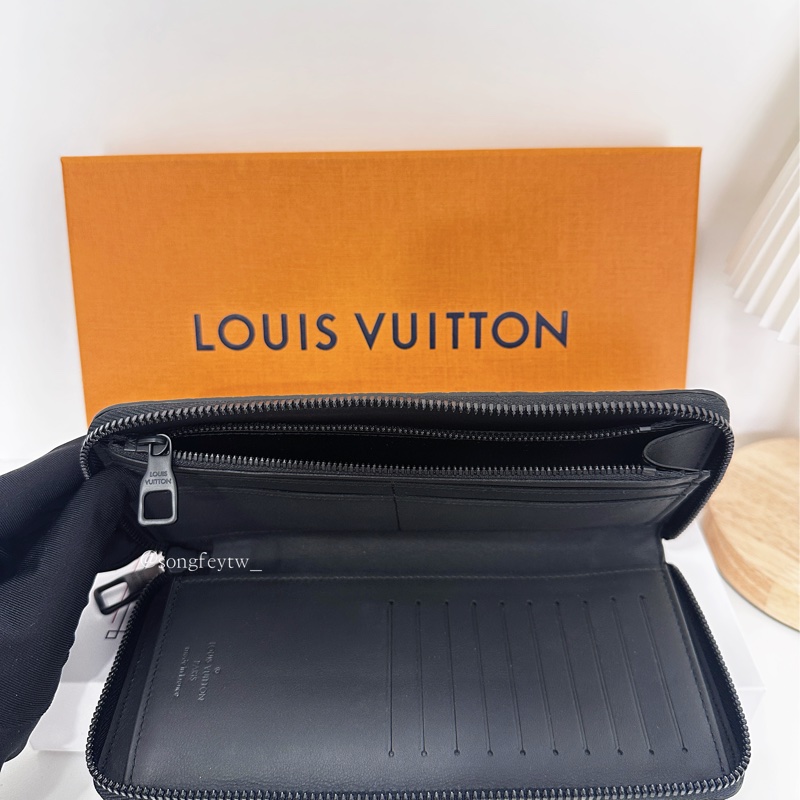 LV 男款 壓紋 拉鏈長夾-6