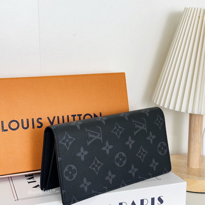 LV 經典老花 對開兩折長夾-2