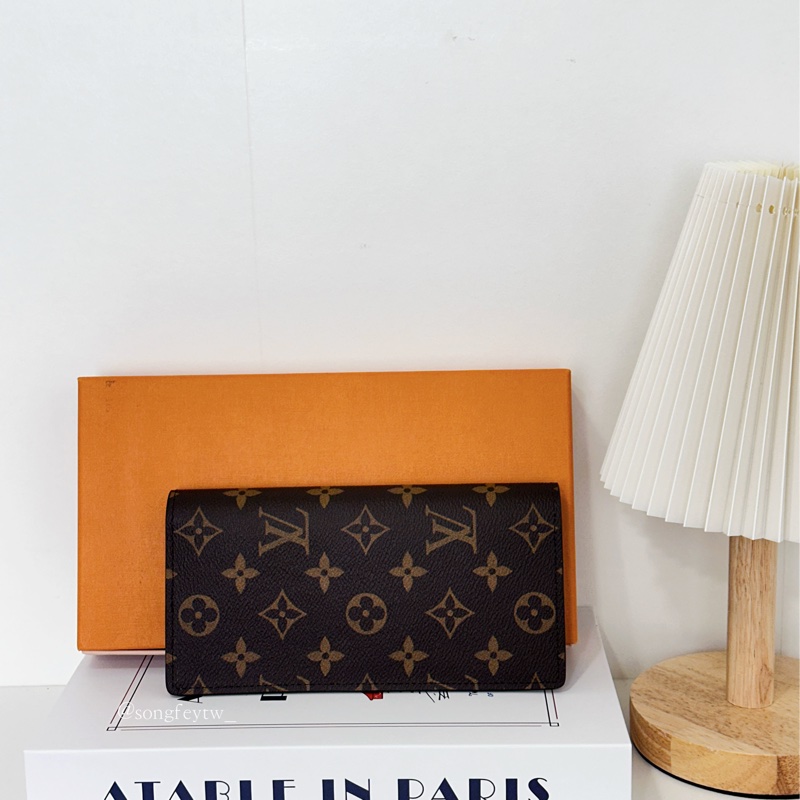 LV 經典老花 對開兩折長夾-1