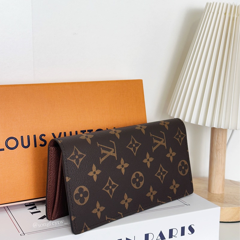 LV 經典老花 對開兩折長夾-2