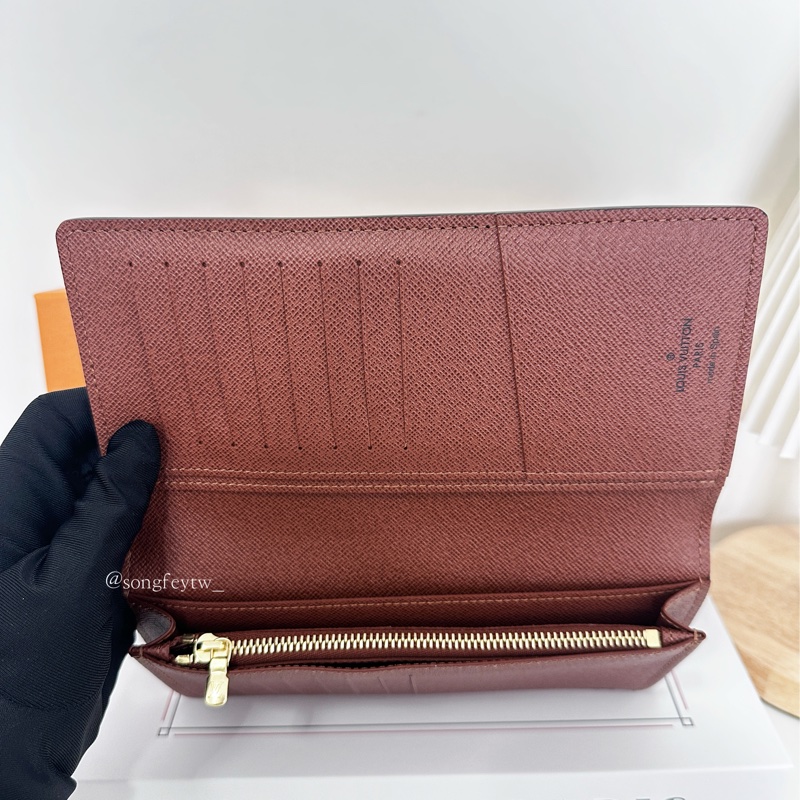 LV 經典老花 對開兩折長夾-4