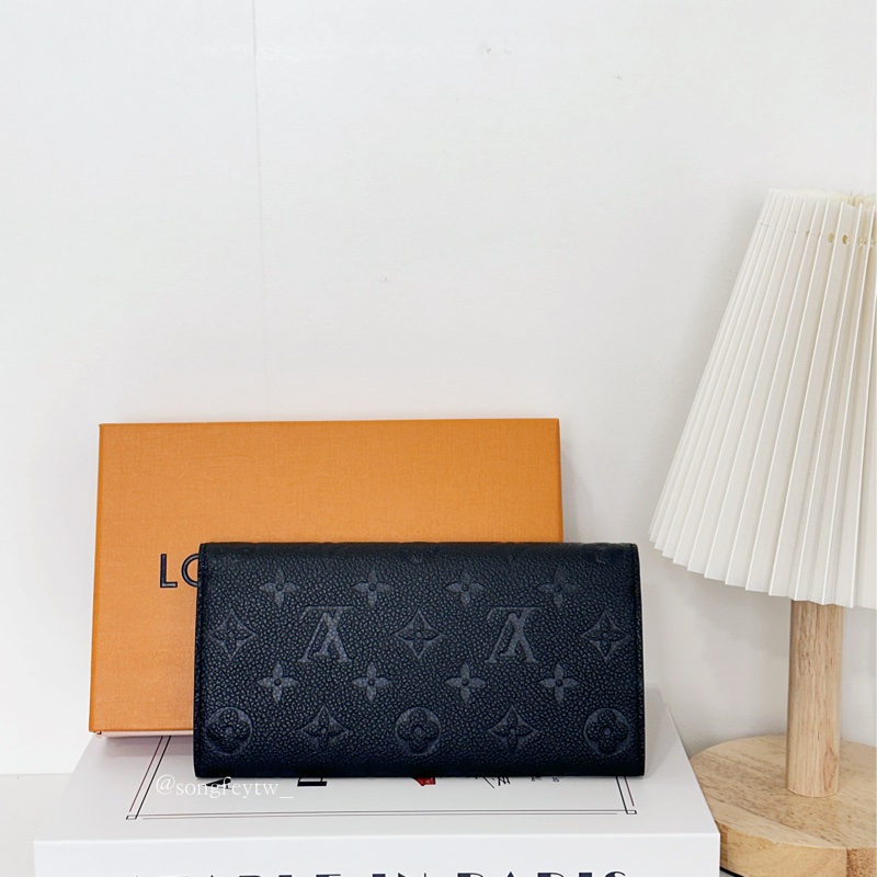 LV 壓紋 薄款 信封長夾-2