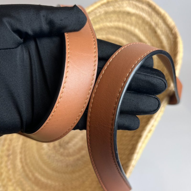 LOEWE 宮崎駿聯名款草編包-8