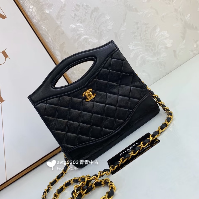 Chanel • Mini 31 Bag 經典黑金羊皮鏈條包-1