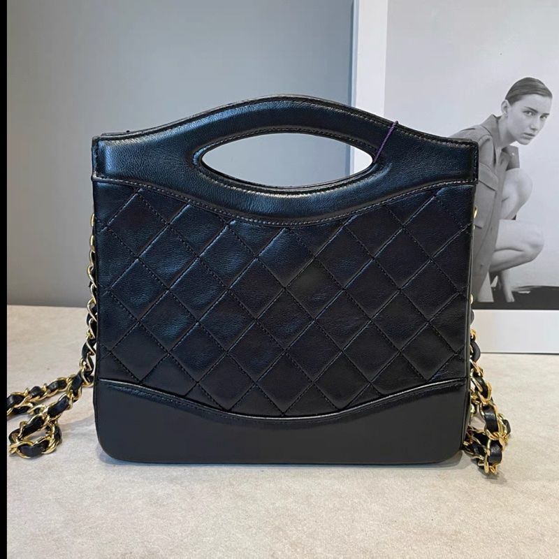 Chanel • Mini 31 Bag 經典黑金羊皮鏈條包-6