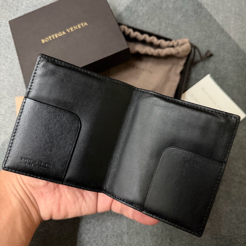 Bv 經典編織6卡對折卡片夾(黑)-5