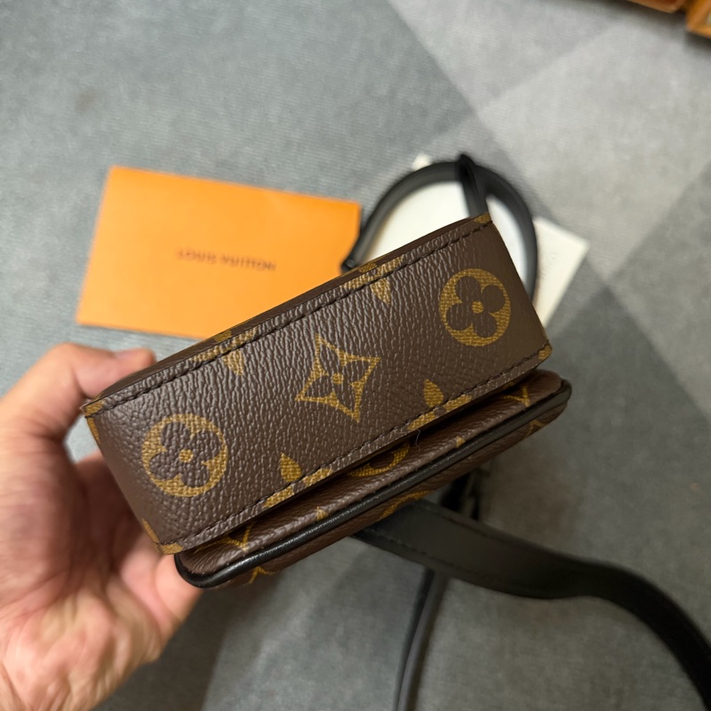 Lv直式老花相機斜背包 (M81522)芯片款-4