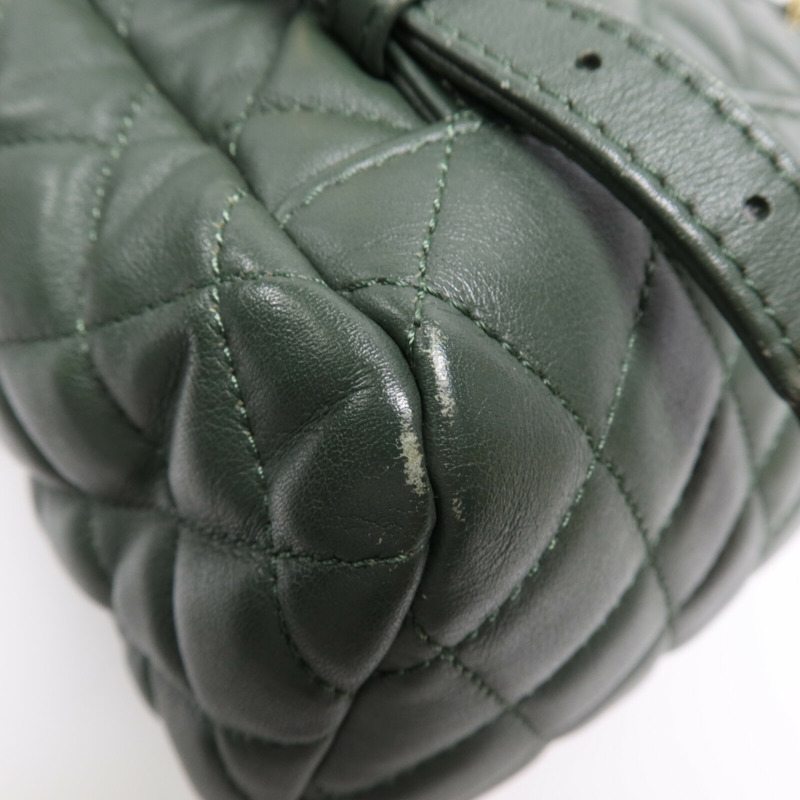 CHANEL 羊皮皮革Backpack金扣鏈帶背包-10