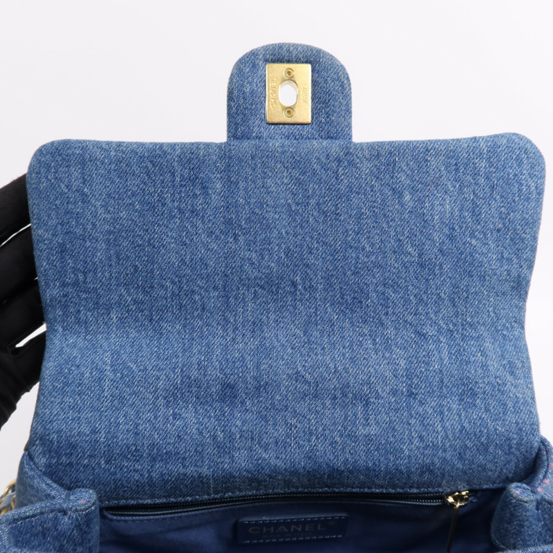 CHANEL 牛仔布Chain Shoulder Bag金扣鏈帶肩背袋-14