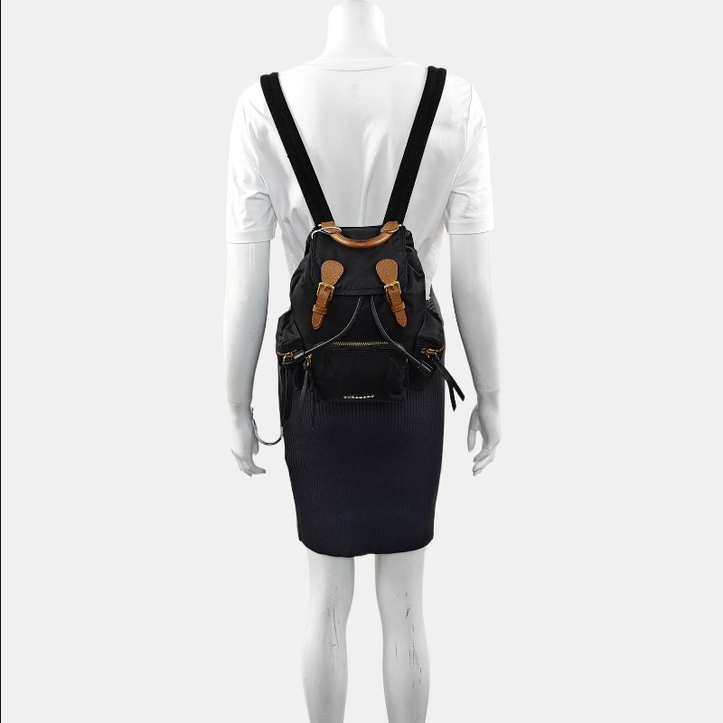 BURBERRY The Rucksack 黑色尼龍雙肩包手提包 金色五金-1