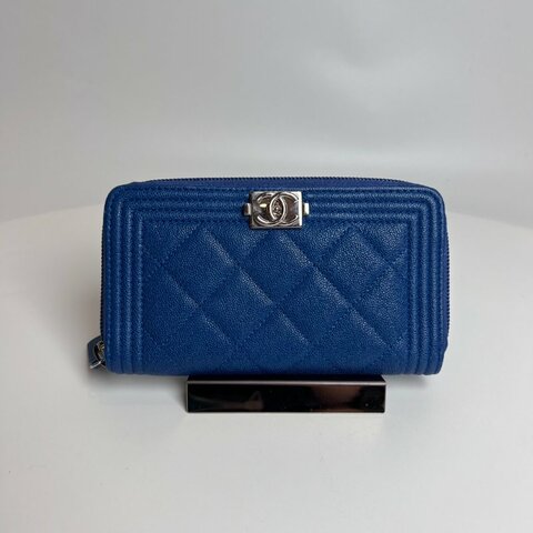 CHANEL BOY荔枝紋中夾藍29開