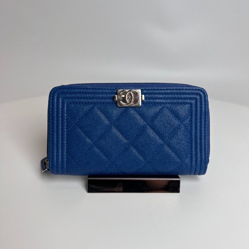 CHANEL BOY荔枝紋中夾藍29開-0