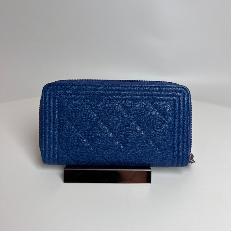 CHANEL BOY荔枝紋中夾藍29開-1