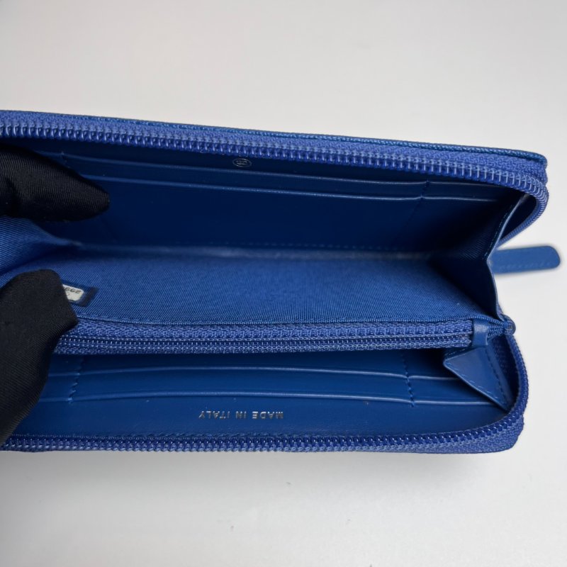 CHANEL BOY荔枝紋中夾藍29開-4