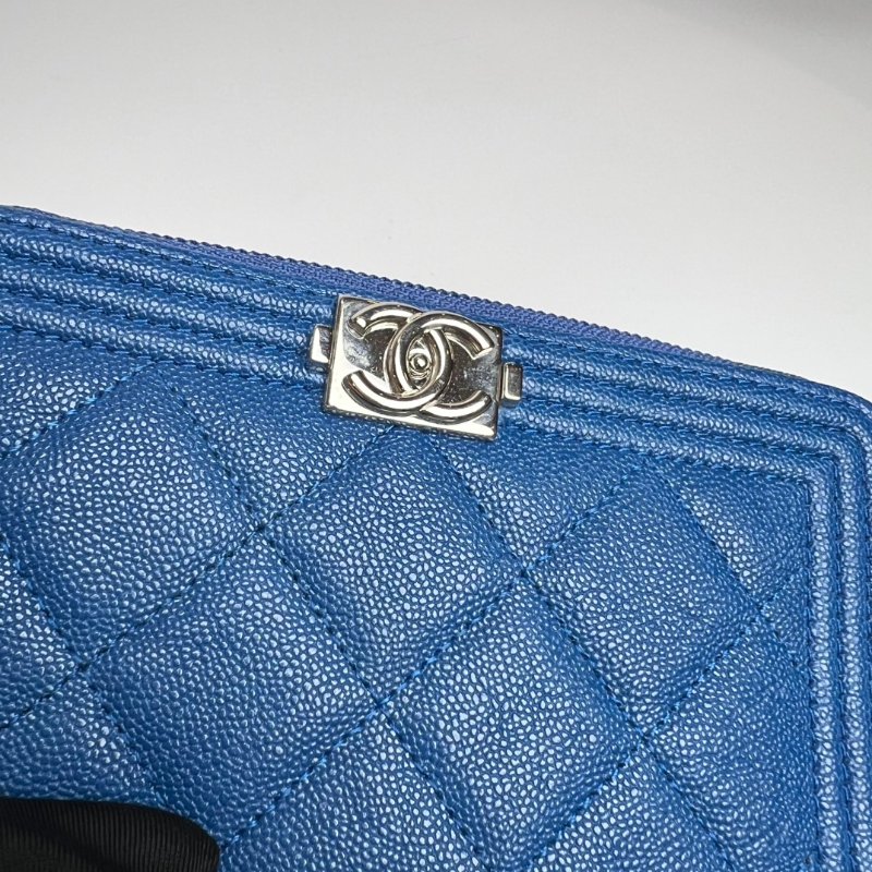 CHANEL BOY荔枝紋中夾藍29開-8