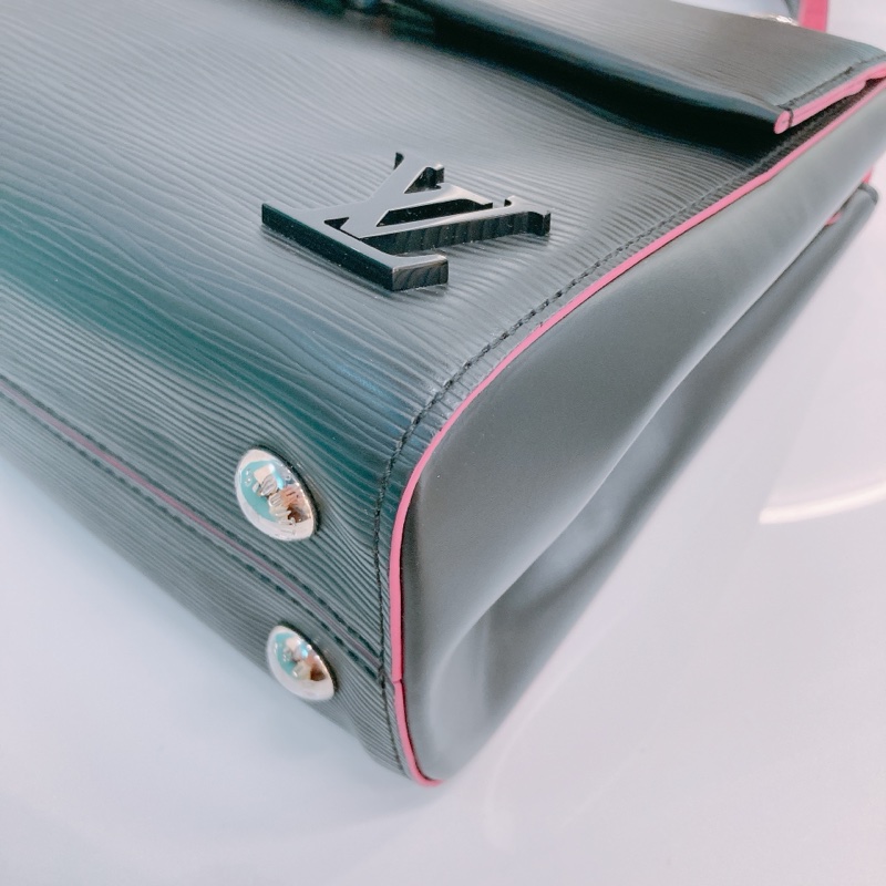 MS0366 LOUIS VUITTON 路易威登樹皮紋牛皮兩用翻蓋式包包CLUNY PM EPI-5