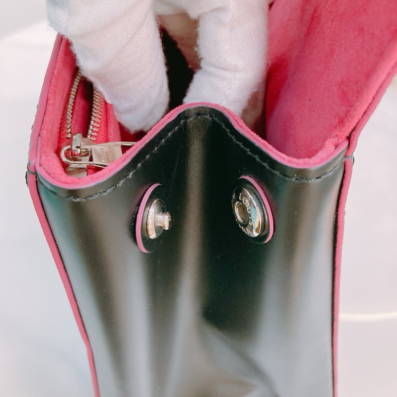 MS0366 LOUIS VUITTON 路易威登樹皮紋牛皮兩用翻蓋式包包CLUNY PM EPI-14