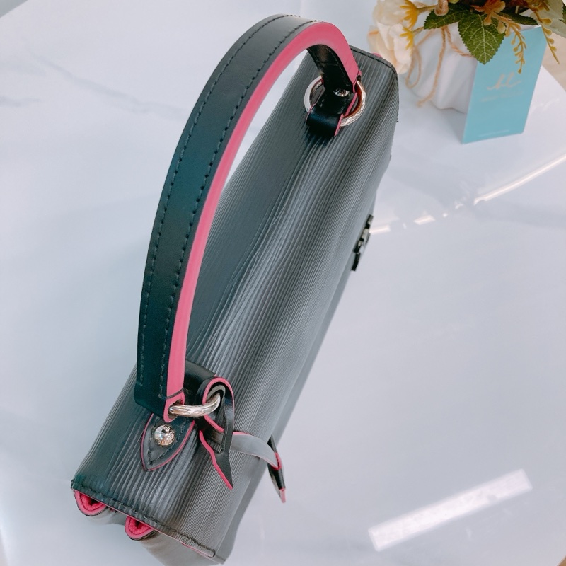 MS0366 LOUIS VUITTON 路易威登樹皮紋牛皮兩用翻蓋式包包CLUNY PM EPI-27