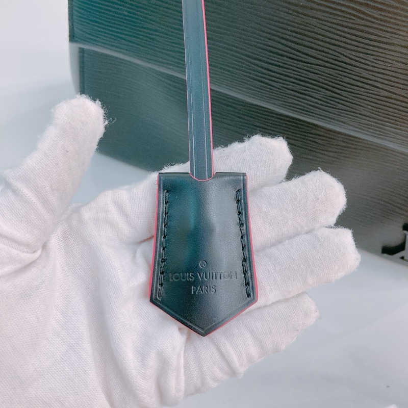 MS0366 LOUIS VUITTON 路易威登樹皮紋牛皮兩用翻蓋式包包CLUNY PM EPI-30