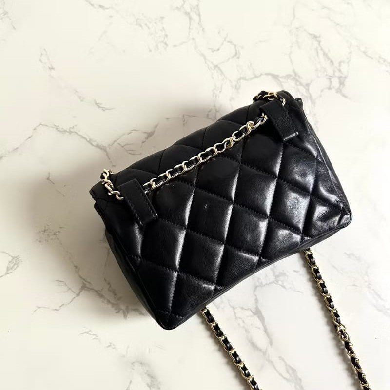 【LA LUNE】中古二手包 Chanel黑色旋轉金扣單肩包 斜背包 古董包 側背包小包-1