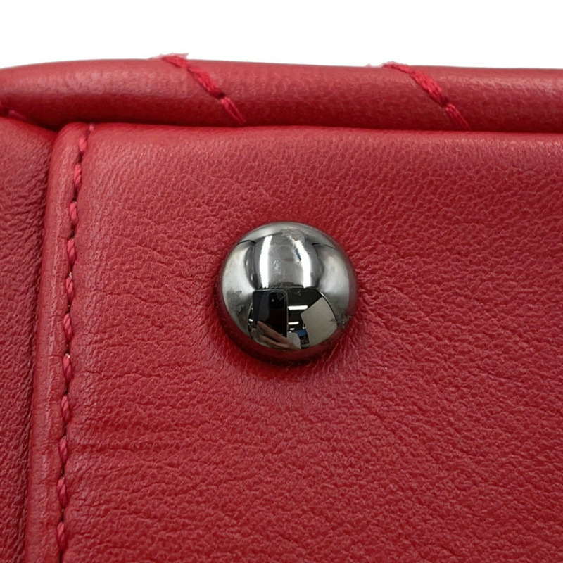 香奈兒鏈條手提包，飾有Coco標誌、人字紋和羊皮V形縫線-12