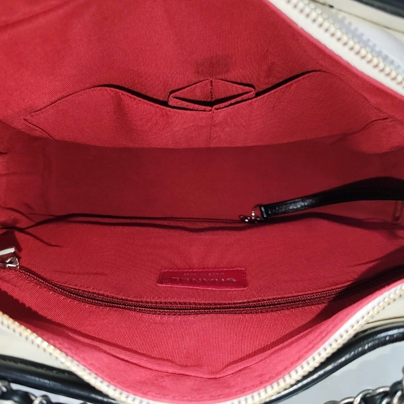 CHANEL GABRIELLE 中號 白色牛皮菱格紋絎縫流浪包斜挎包單肩包 金色銀色釘色五金 24開 可拆卸肩帶-6