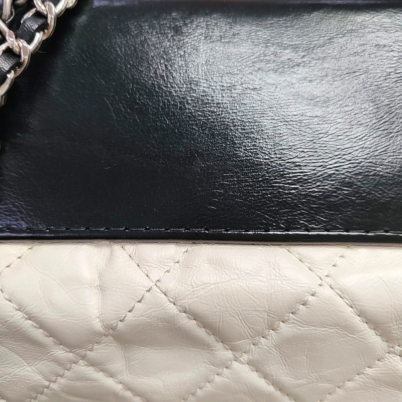 CHANEL GABRIELLE 中號 白色牛皮菱格紋絎縫流浪包斜挎包單肩包 金色銀色釘色五金 24開 可拆卸肩帶-8