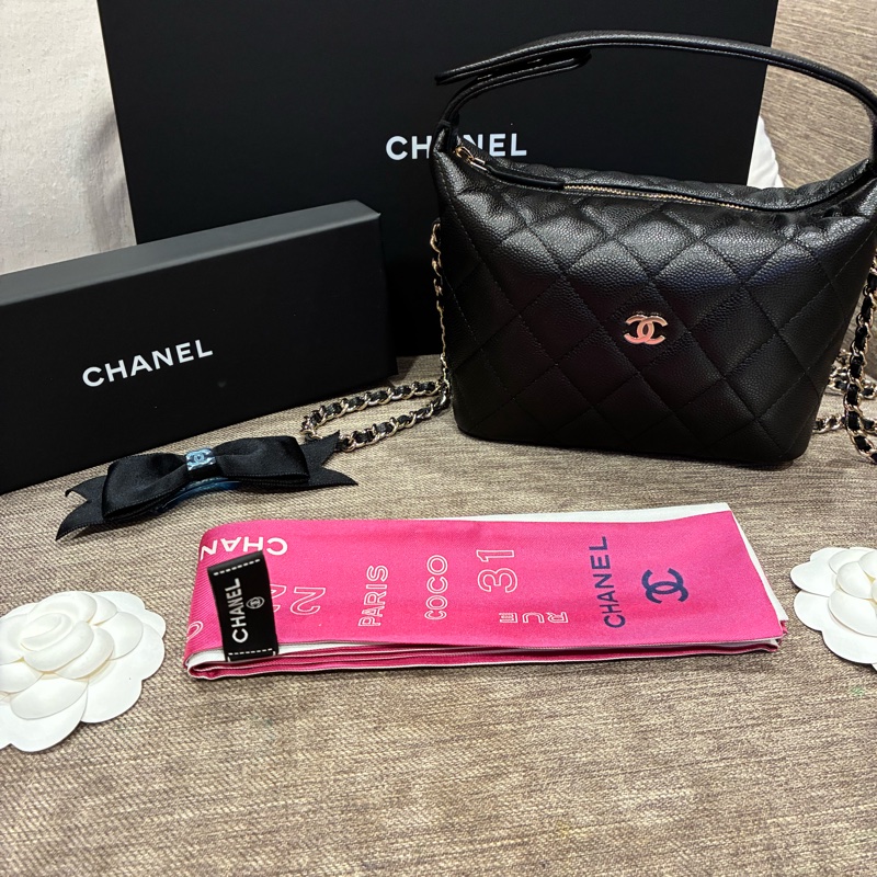 香奈兒Chanel 2025年品牌專屬生日禮🎁粉/白雙色twilly全新-3