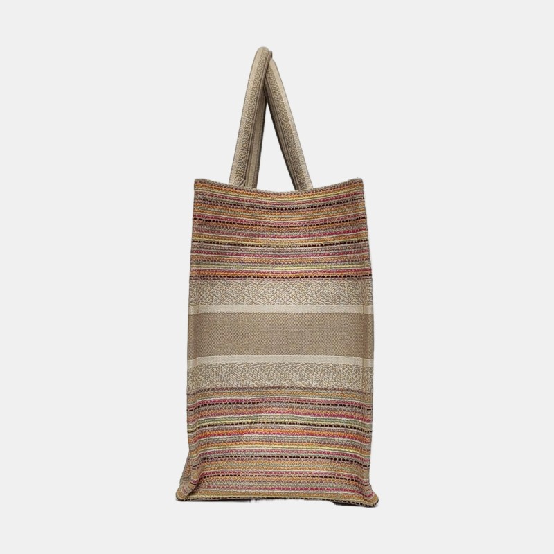 DIOR Book Tote 中號 卡其色織物刺繡
手提包-3