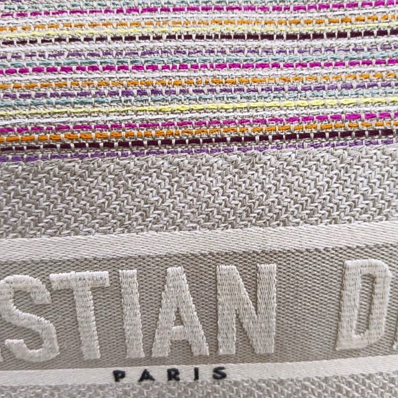 DIOR Book Tote 中號 卡其色織物刺繡
手提包-8