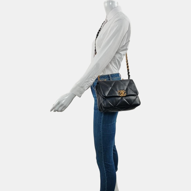 CHANEL CHANEL 19 小號 黑色羊皮菱格紋絎縫單肩包斜挎包 金色銀色釘色五金 9.9新-1