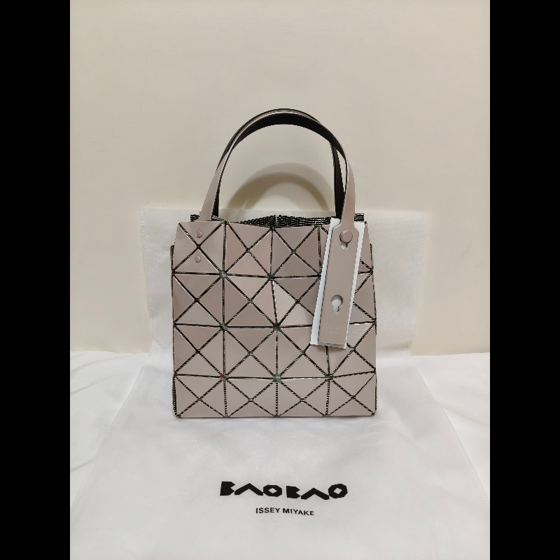 全新日本購回三宅一生issey miyake baobao carat 4×4大鑽石包-0
