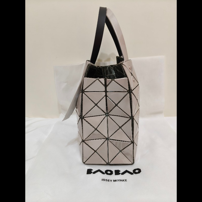 全新日本購回三宅一生issey miyake baobao carat 4×4大鑽石包-1