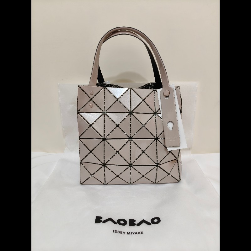 全新日本購回三宅一生issey miyake baobao carat 4×4大鑽石包-2