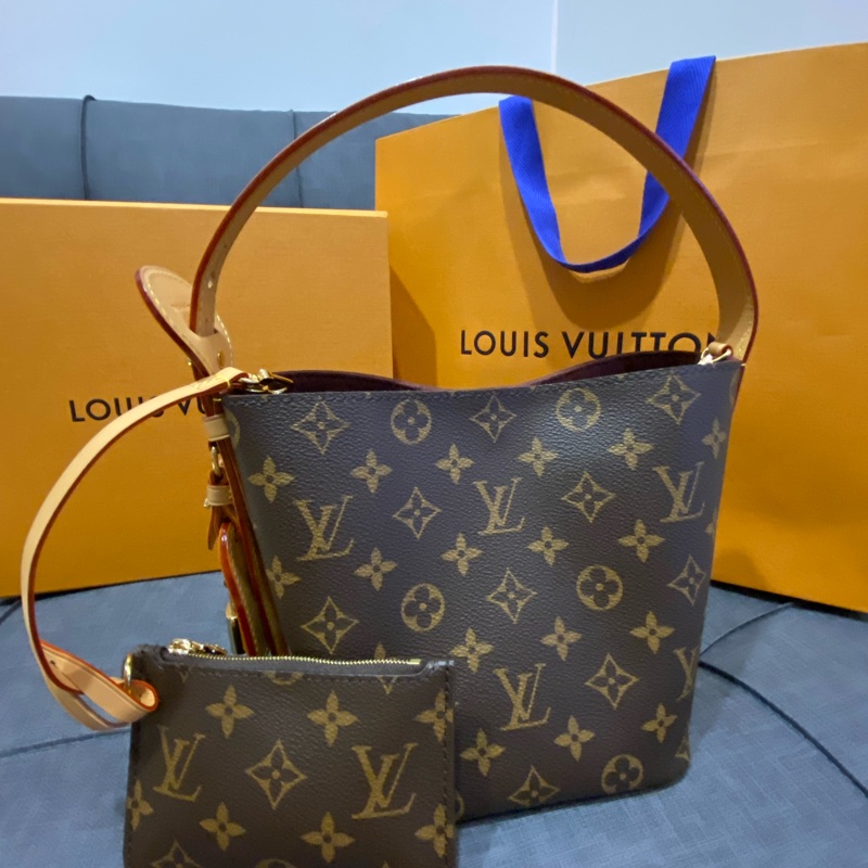 ✨ Louis Vuitton All In BB Monogram 手袋 ✨-1