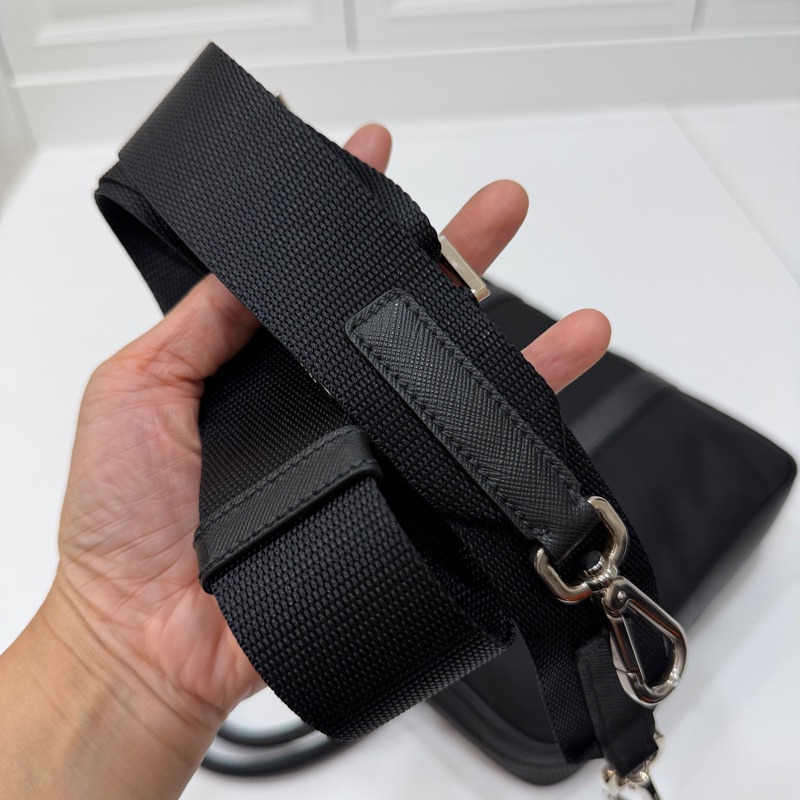 PRADA 黑色 尼龍 公事包 手提包 肩背包 側背包 斜背包 電腦包 文件包-35