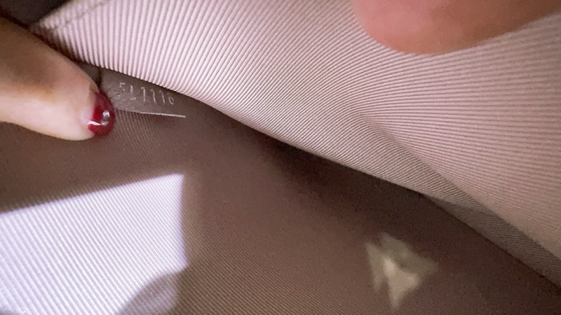 路易威登(Louis Vuitton)Lockme(手提肩背包)-4