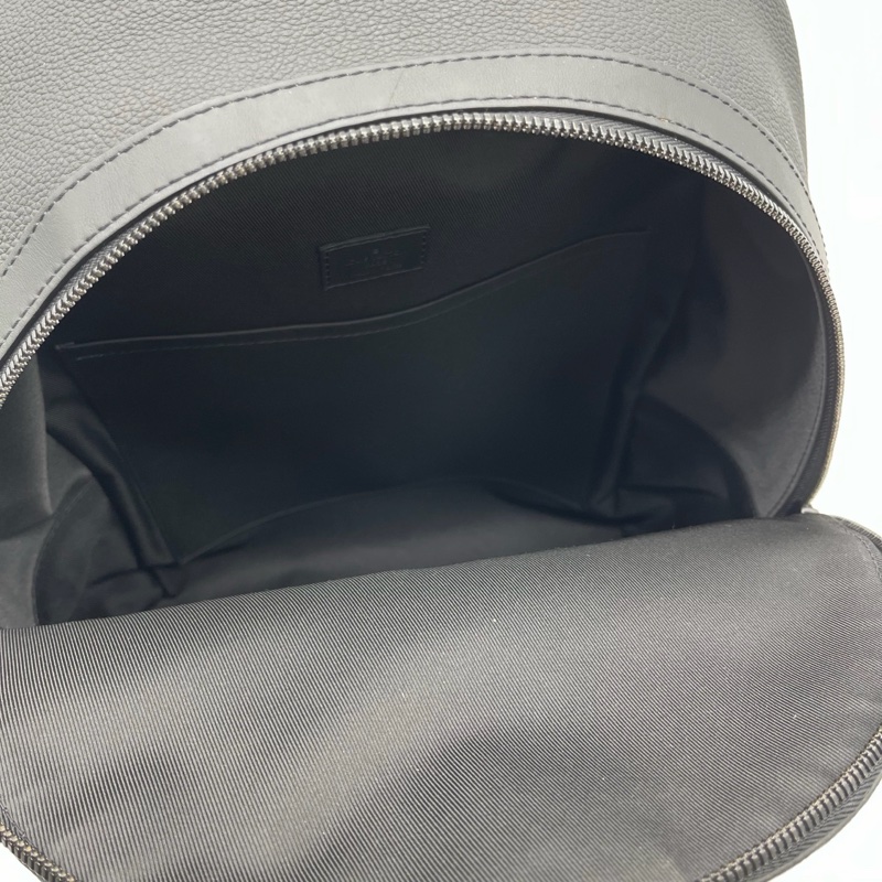 「JL精品代購」Lv全黑粒面小牛皮亞光金屬雙肩包-17