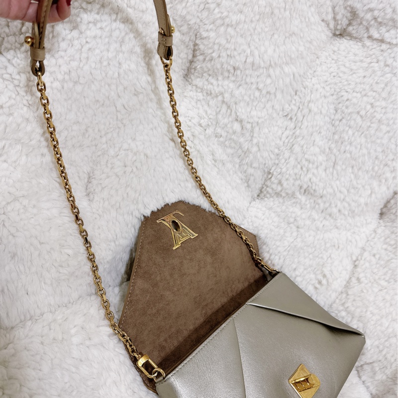 路易威登(Louis Vuitton)肩背包-12