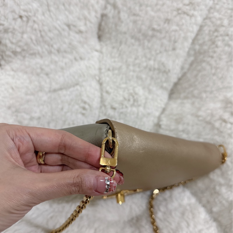 路易威登(Louis Vuitton)肩背包-31