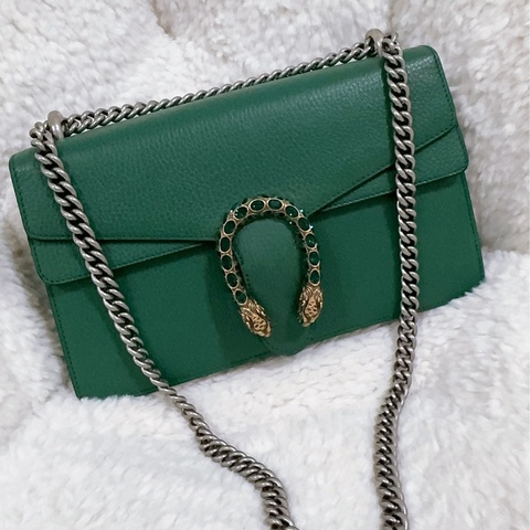 Gucci 綠色酒神包（中號）