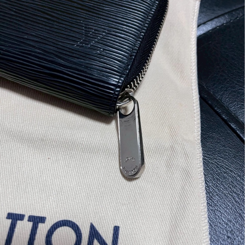 LV EPI水波紋防刮牛皮長夾-5