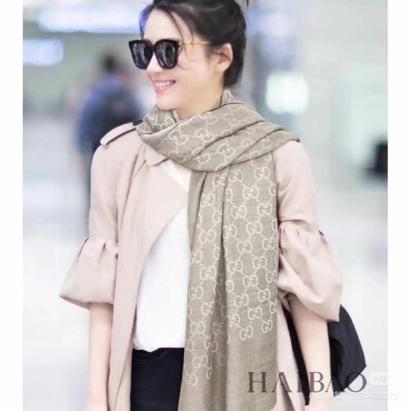 gucci 雙面 logo 羊絨 燕麥色 圍巾 披肩-4