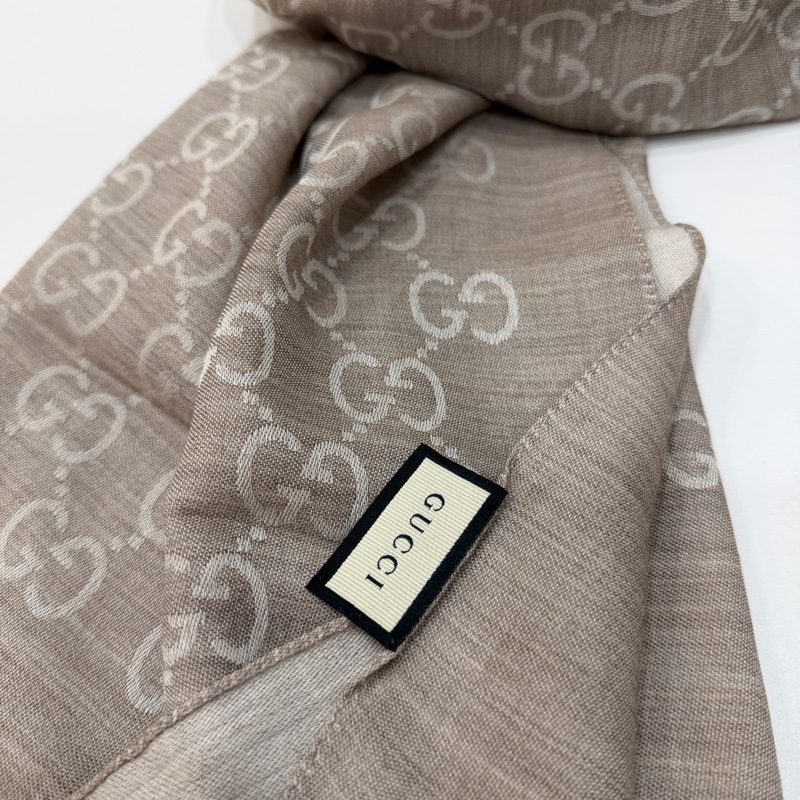 gucci 雙面 logo 羊絨 燕麥色 圍巾 披肩-17