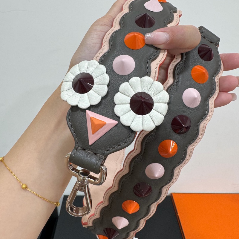 FENDI 灰 粉 小雞 背帶 肩背帶 斜背帶 長背帶 長肩帶-0