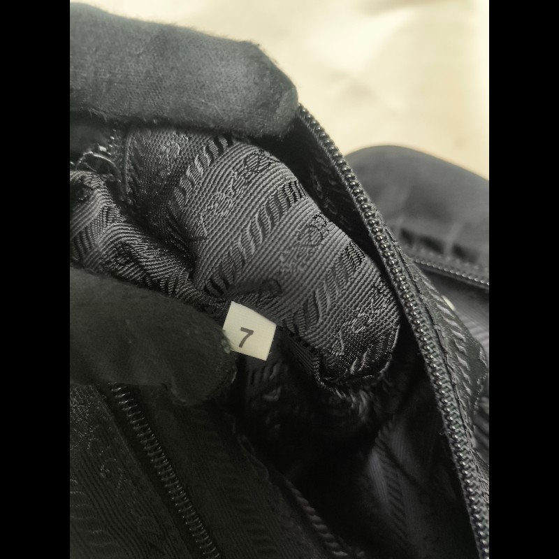 【8成新】㊣✨PRADA✨普拉達 黑色 輕量 帆布 皮革 直立 記者包 相機包 斜背包 /二手包/二手精品/保證正品🌳二手樹屋🌳-38
